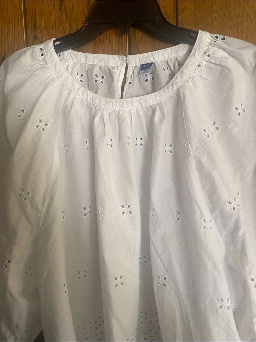Old Navy White Eyelet Peasant Blouse - Picture 3 of 4